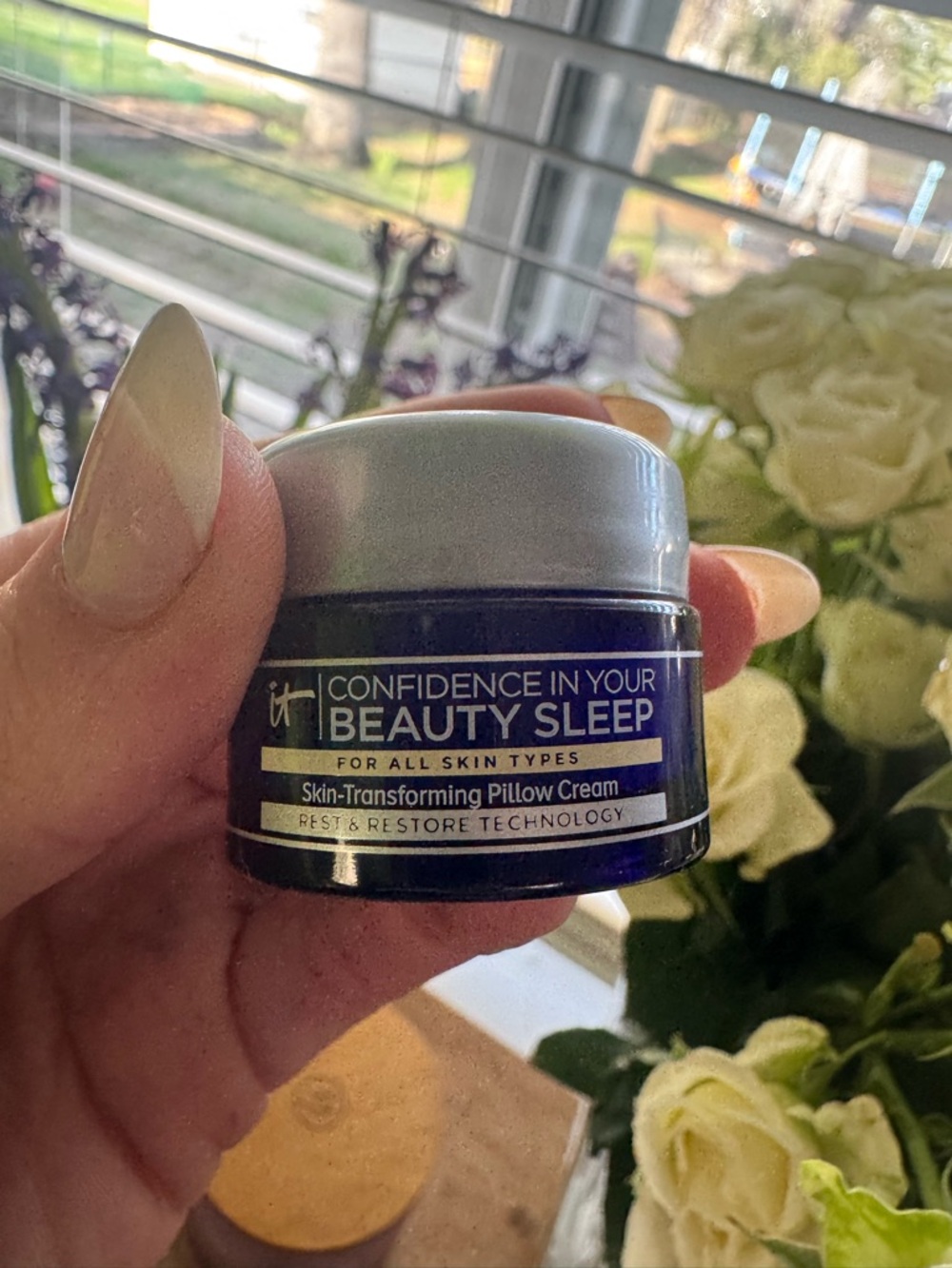 IT cosmetics confidence in your beauty sleep skin transforming pillow cream- NEW